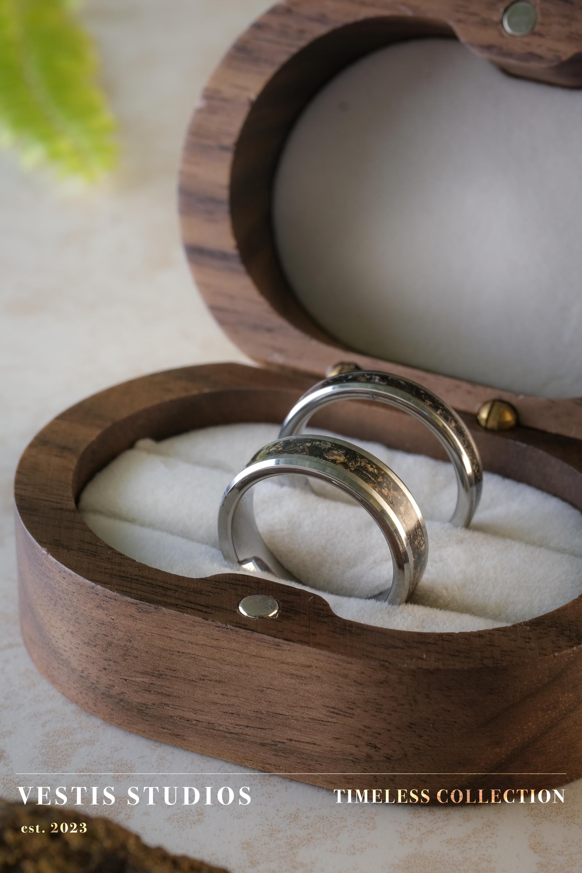 Diplodocus Fossil Wedding Ring Set – Tungsten